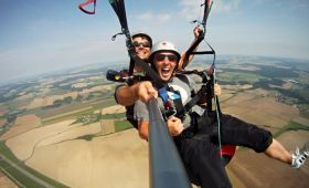 tandem paragliding